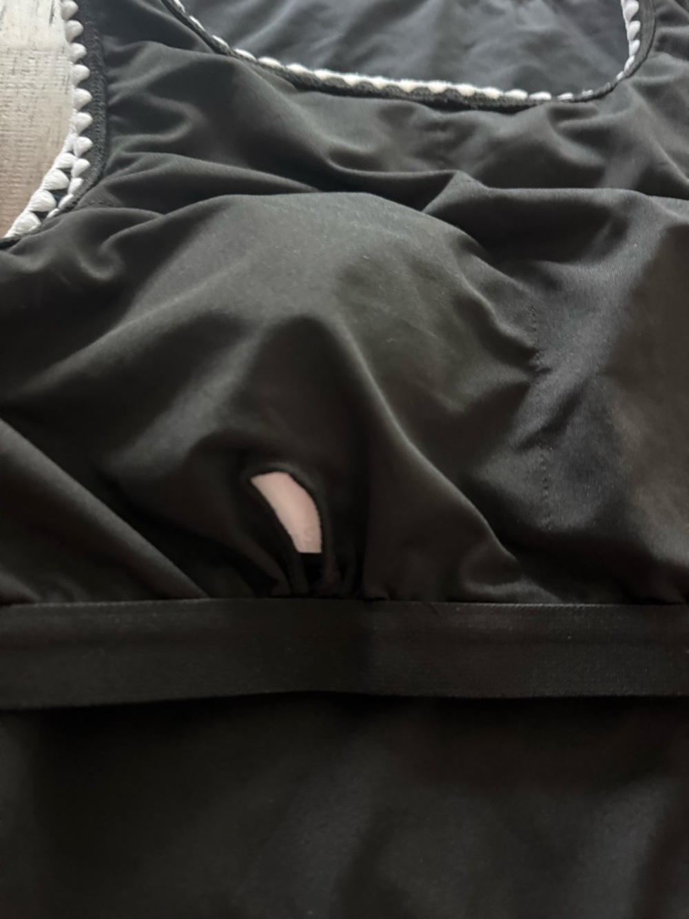 NWT Daci Black Tankini Top White Trim Scalloped Edge Size Small - Picture 9 of 13